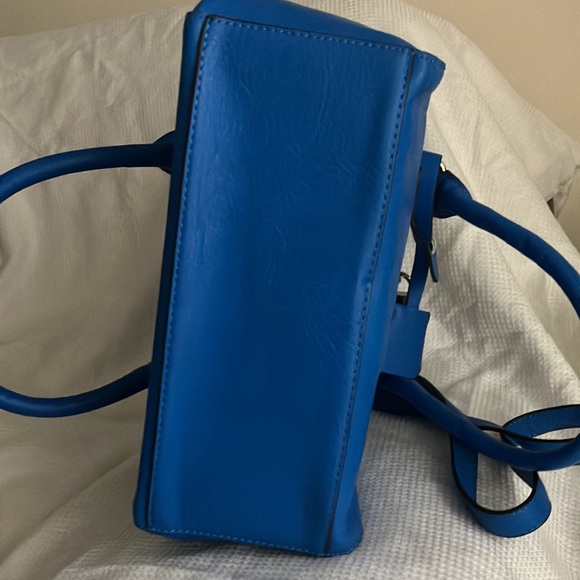 Blue satchel purse with detachable cross body strap - Picture 8 of 16